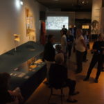 Blick in den ersten Teil des Ausstellungsraumes
