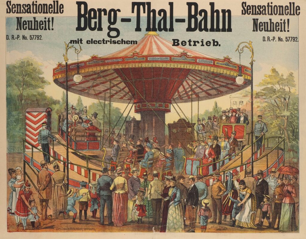 historisches Plakat, das für eine Berg-Tal-Bahn wirbt: es ist ein Karussell zu sehen, vor dem sich ganz viele schick gekleidete Personen stehen.